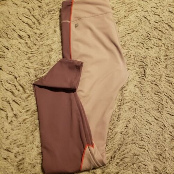 Women's Fabletics High Waisted Sz Small Leggings Mauve Lavender - Picture 2 of 5